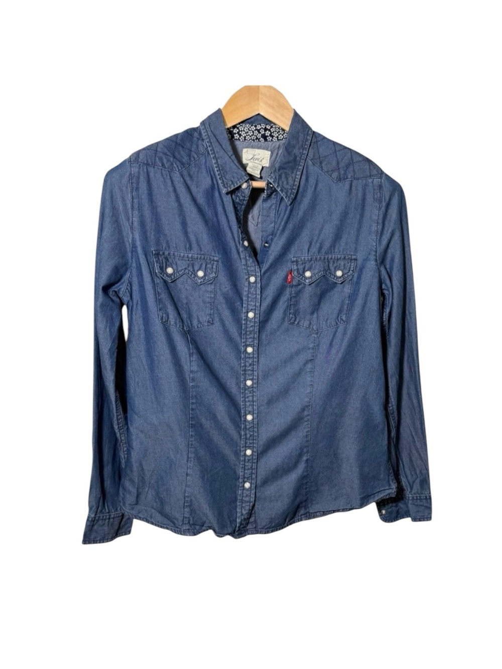 Levi's western blue denim button-down snap front pointed pocket soft size Medium